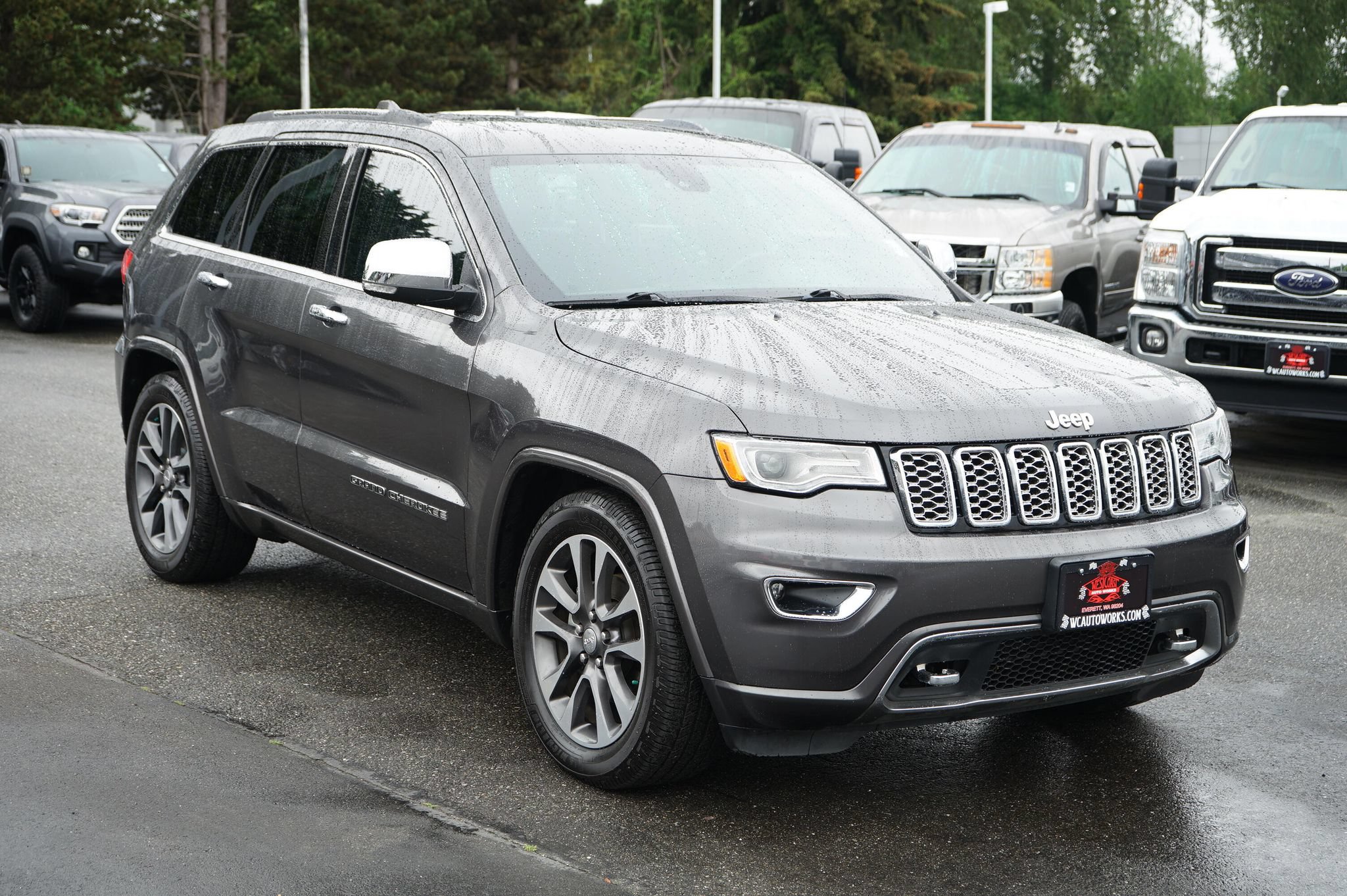 Used 2017 Jeep Grand Cherokee Overland AWD/4WD image 7
