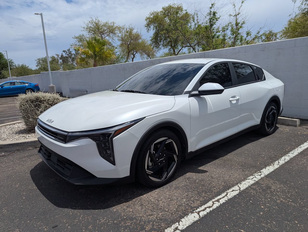 Used 2025 Kia K4 EX FWD image 2