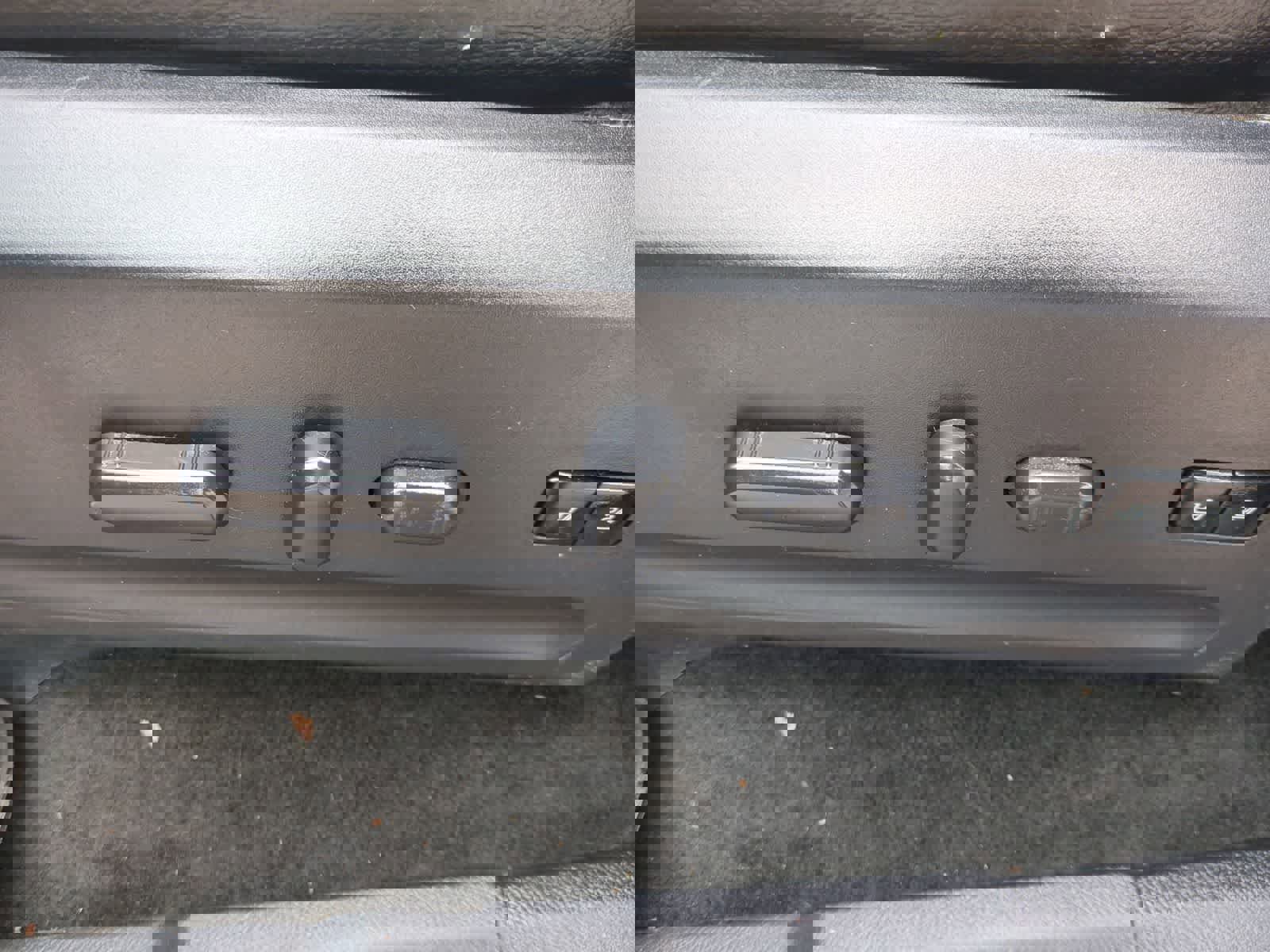 Used 2015 Ford Expedition Limited w/ Equipment Group 301A AWD/4WD image 17