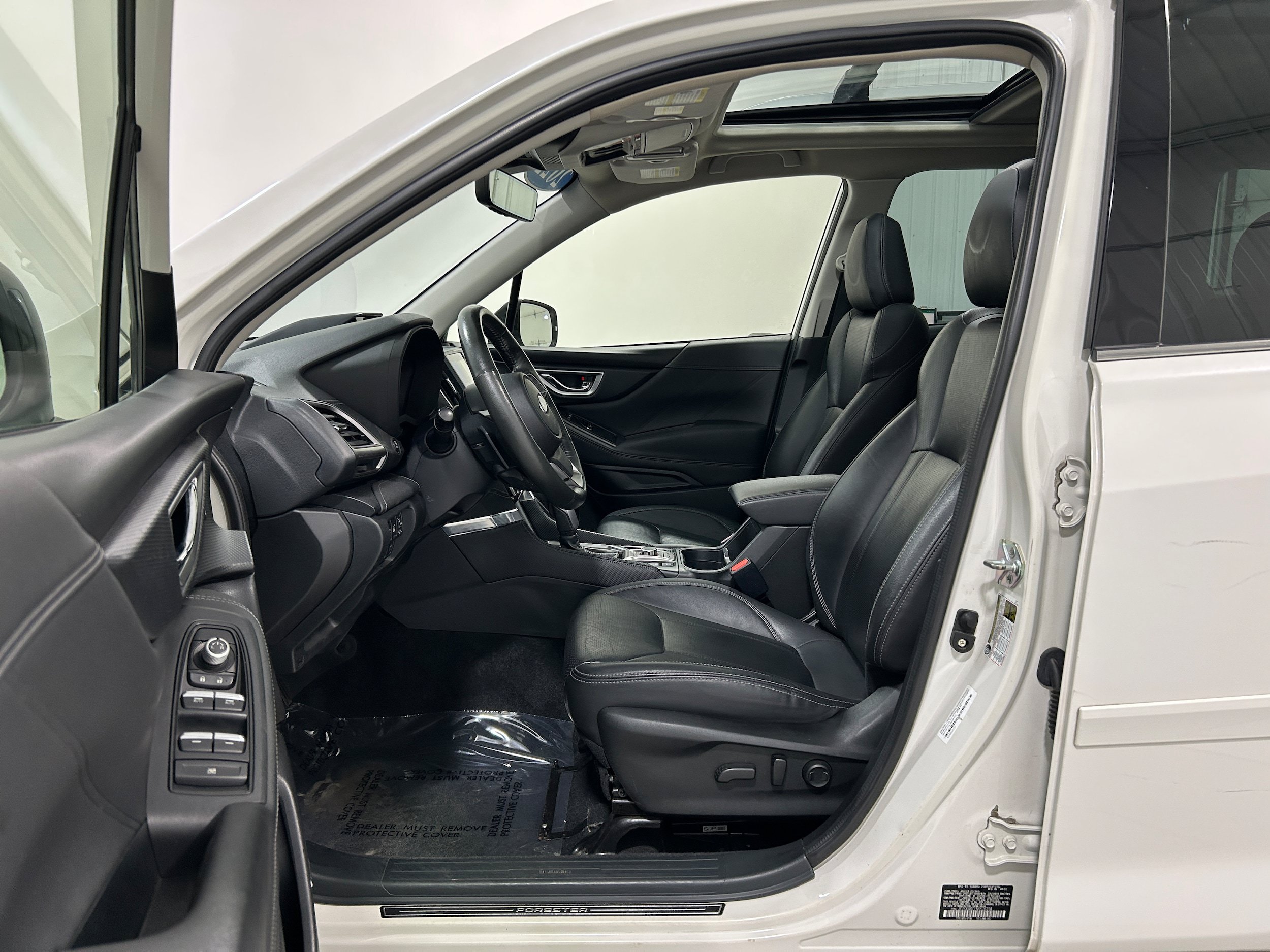 Used 2022 Subaru Forester Touring AWD/4WD image 4