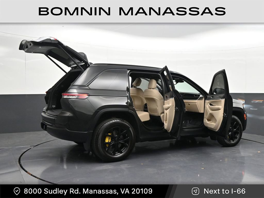 Used 2024 Jeep Grand Cherokee Limited w/ Trailer Tow Package AWD/4WD image 37