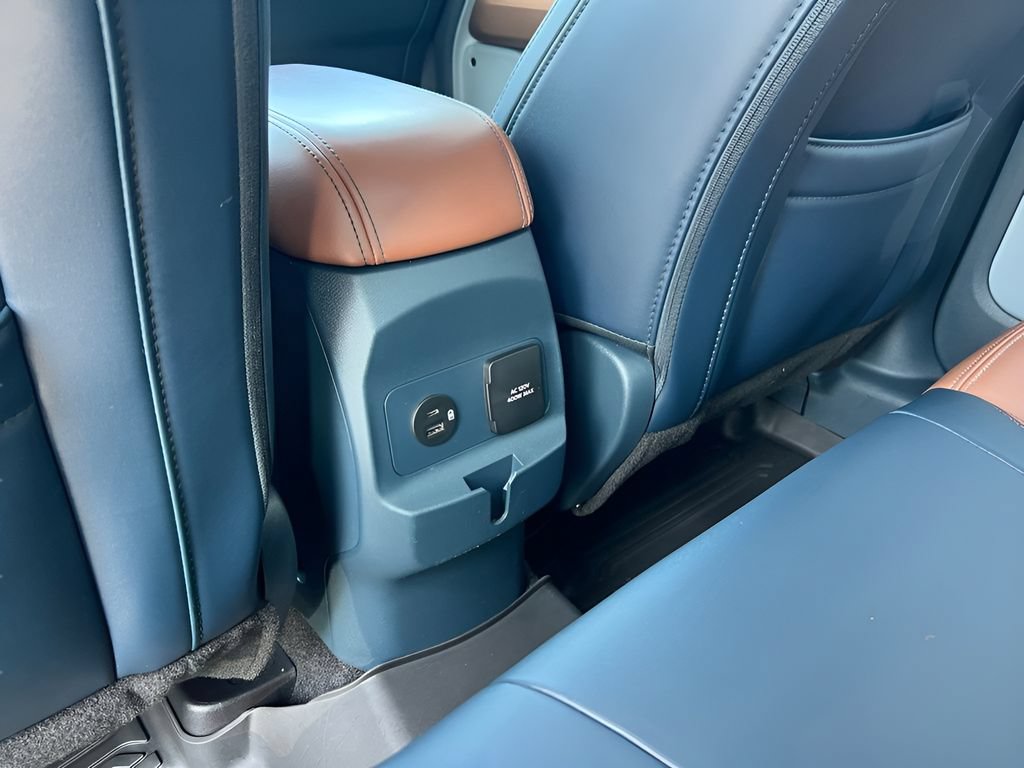 Used 2024 Ford Maverick Lariat AWD/4WD image 17
