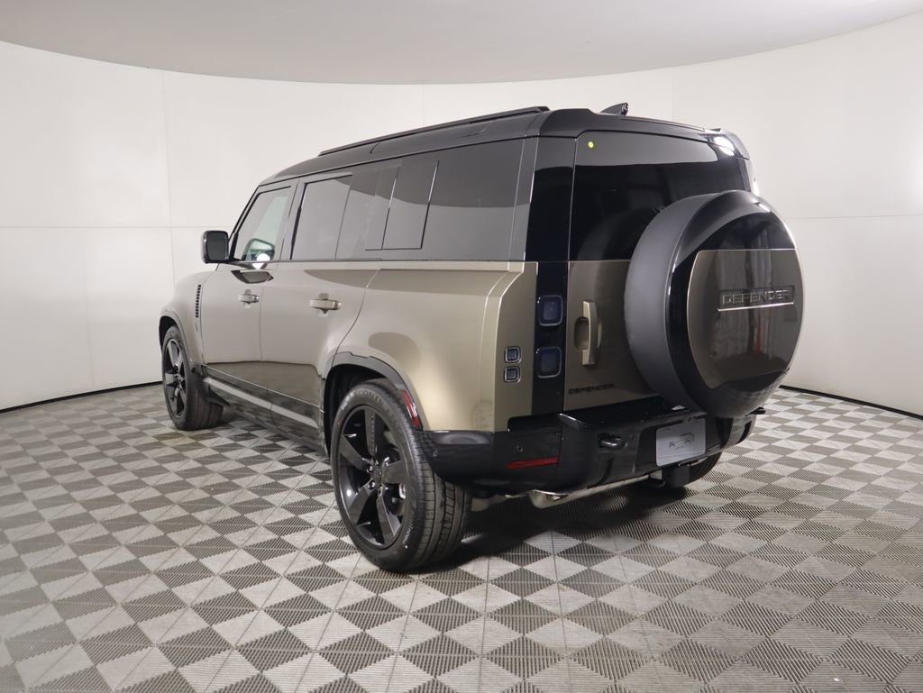 New 2026 Land Rover Defender 110 X-Dynamic SE image 7