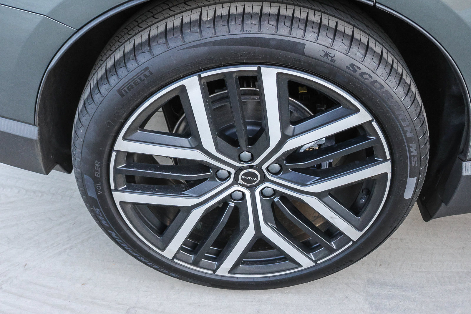 New 2027 Volvo EX60 Ultra AWD/4WD image 11
