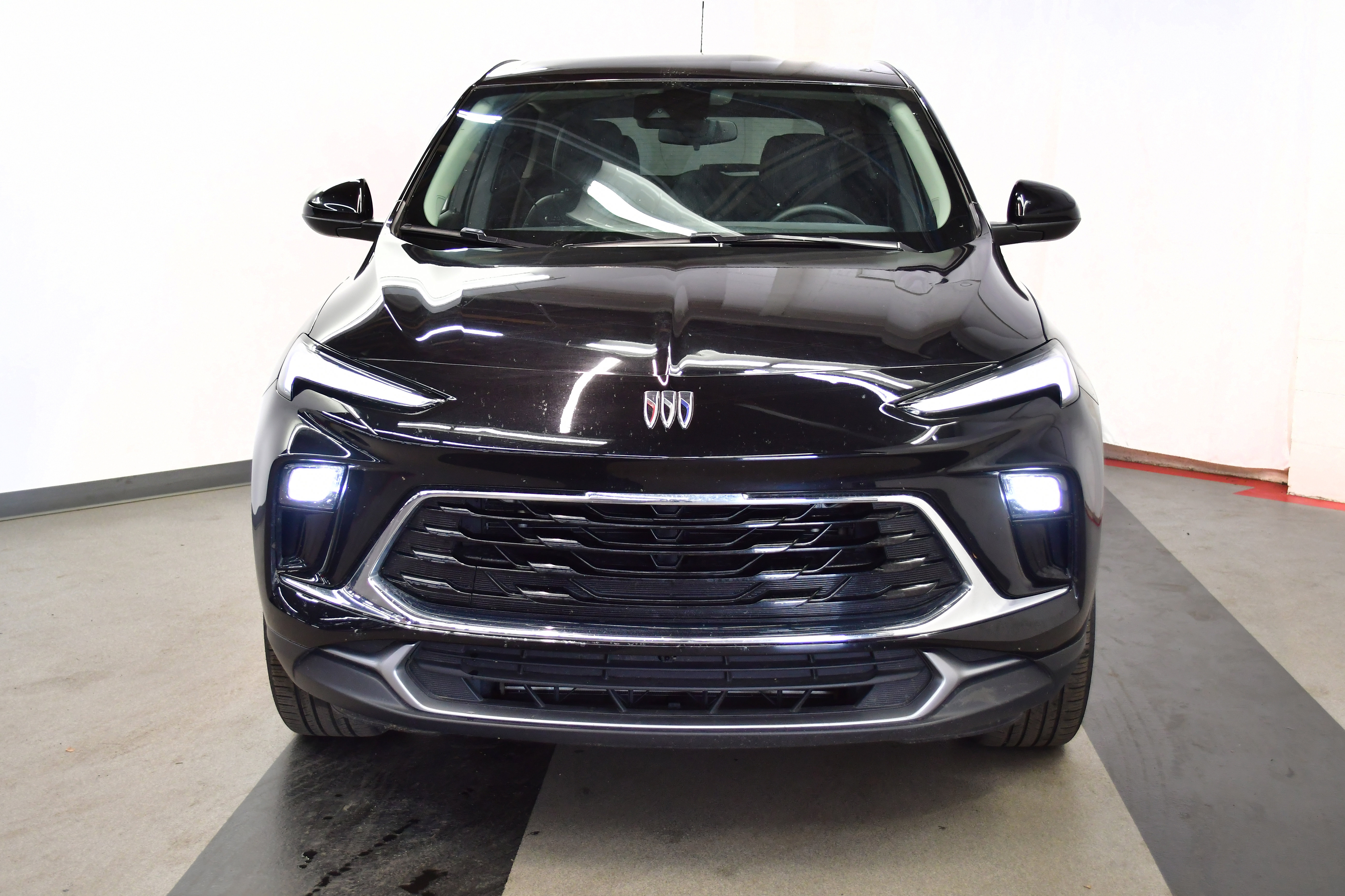 Used 2025 Buick Encore GX Preferred FWD image 3