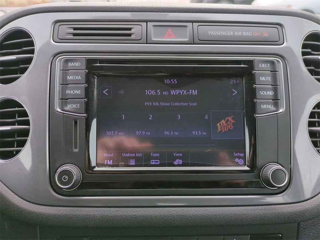 Used 2017 Volkswagen Tiguan S image 23