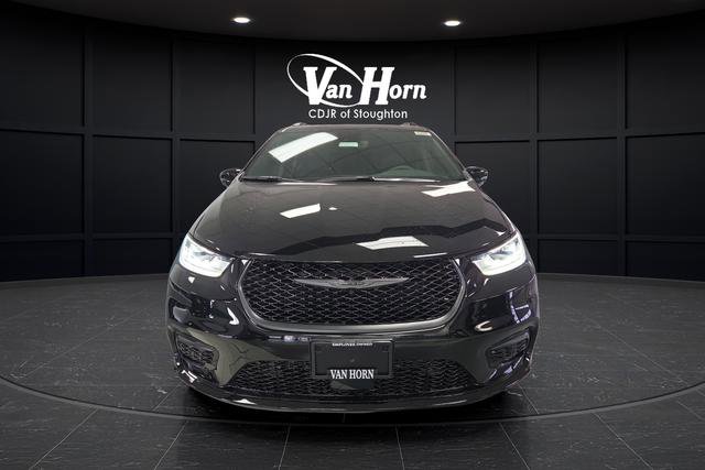 New 2026 Chrysler Pacifica Limited w/ S Appearance Package FWD image 12