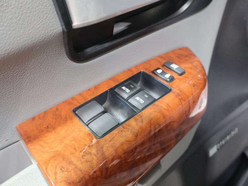 Used 2019 Toyota Sequoia Platinum AWD/4WD image 14