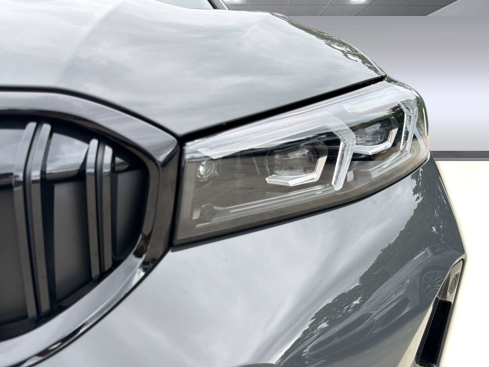 Used 2026 BMW 330i Sedan w/ M Sport Package RWD image 11