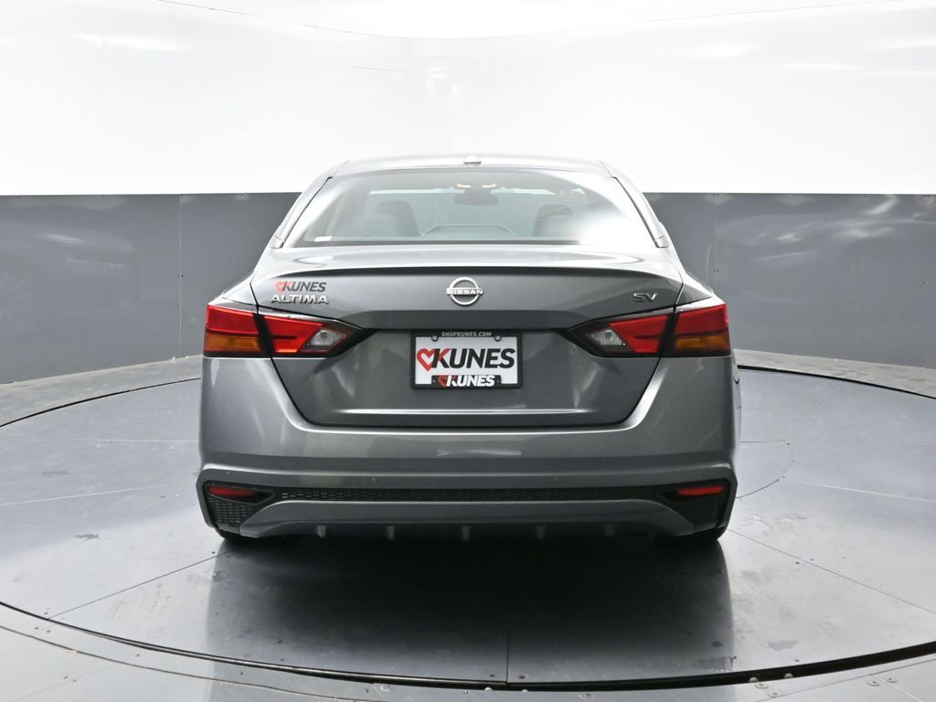 Used 2024 Nissan Altima 2.5 SV image 12