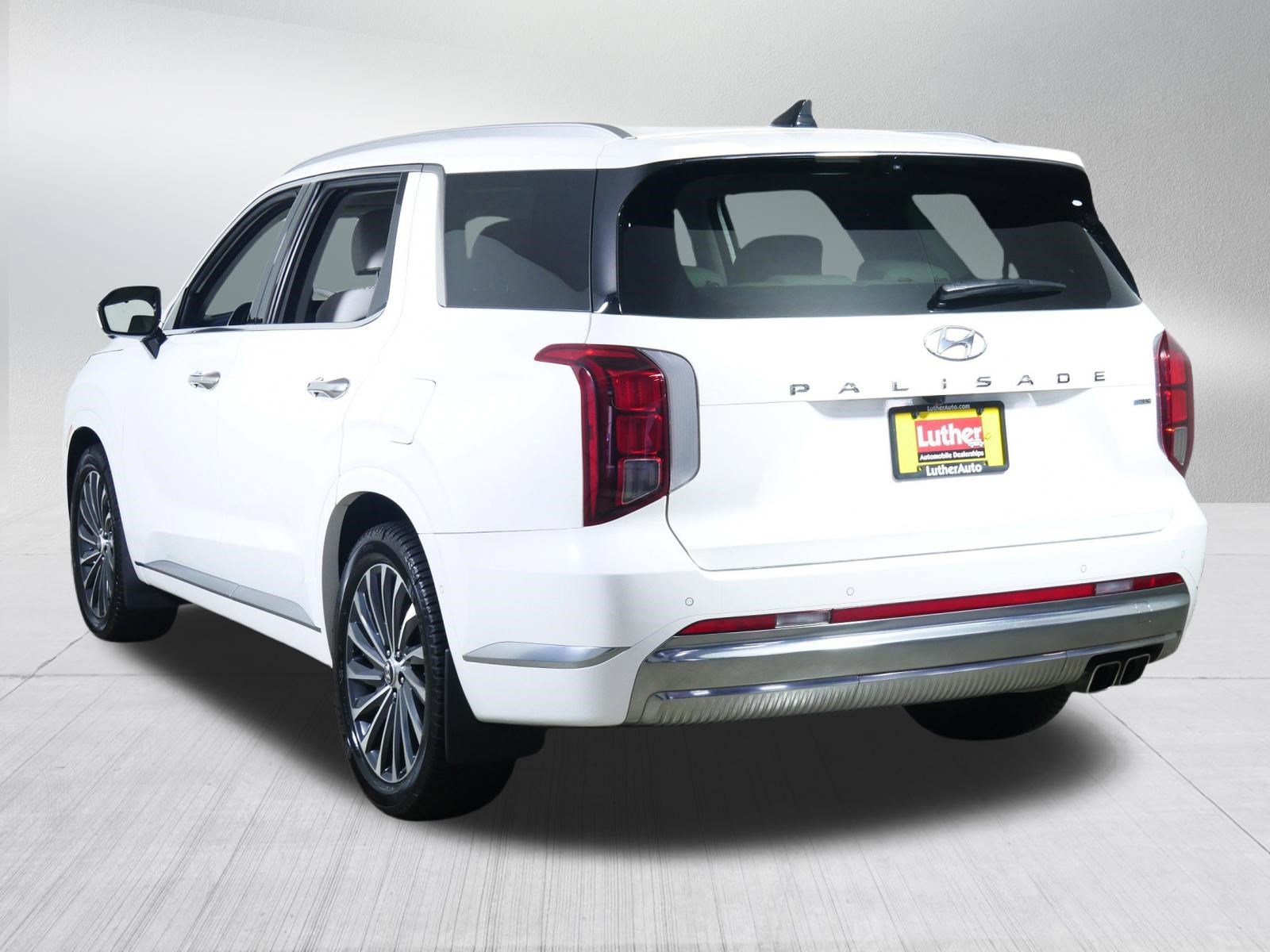 Used 2023 Hyundai Palisade Calligraphy AWD/4WD image 5