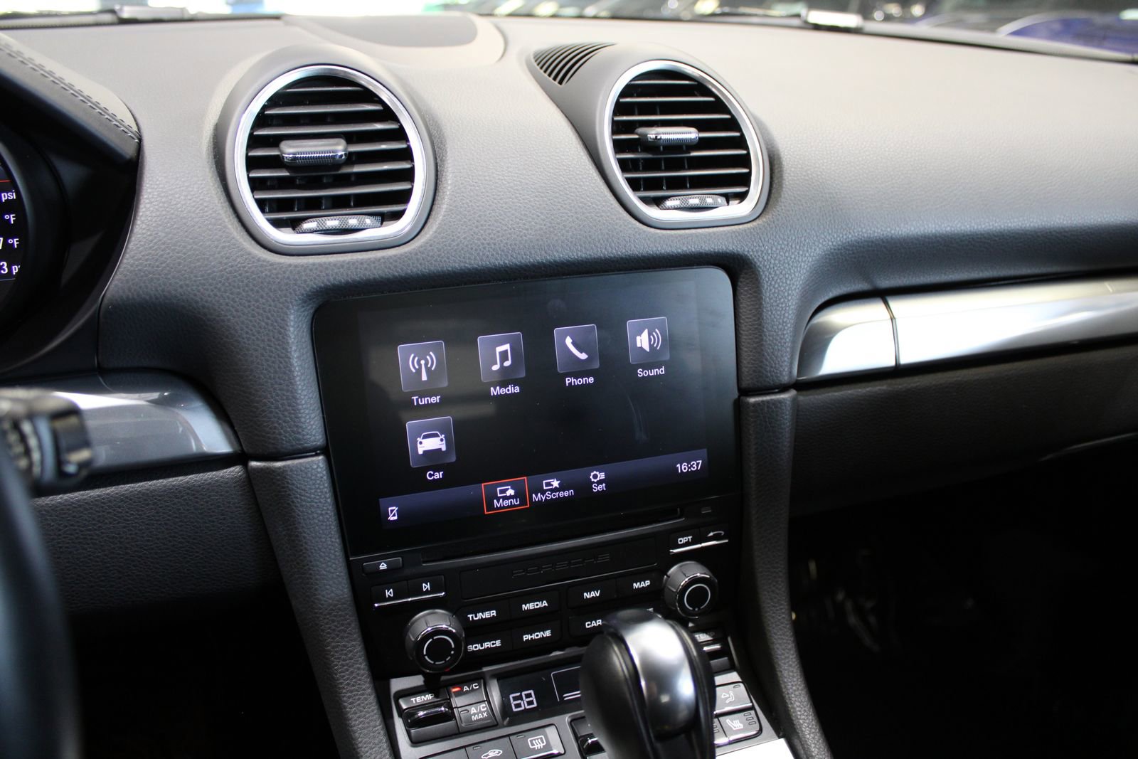 Used 2021 Porsche 718 Cayman S RWD image 30