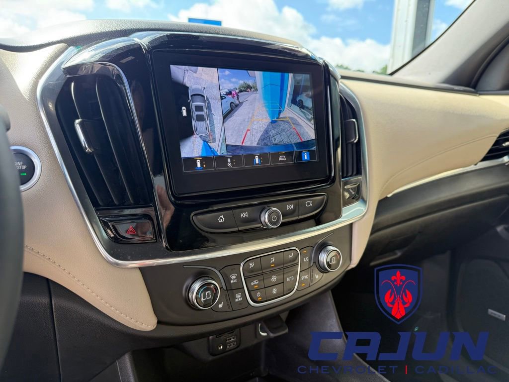 Used 2023 Chevrolet Traverse LT w/ LT Premium Package image 12