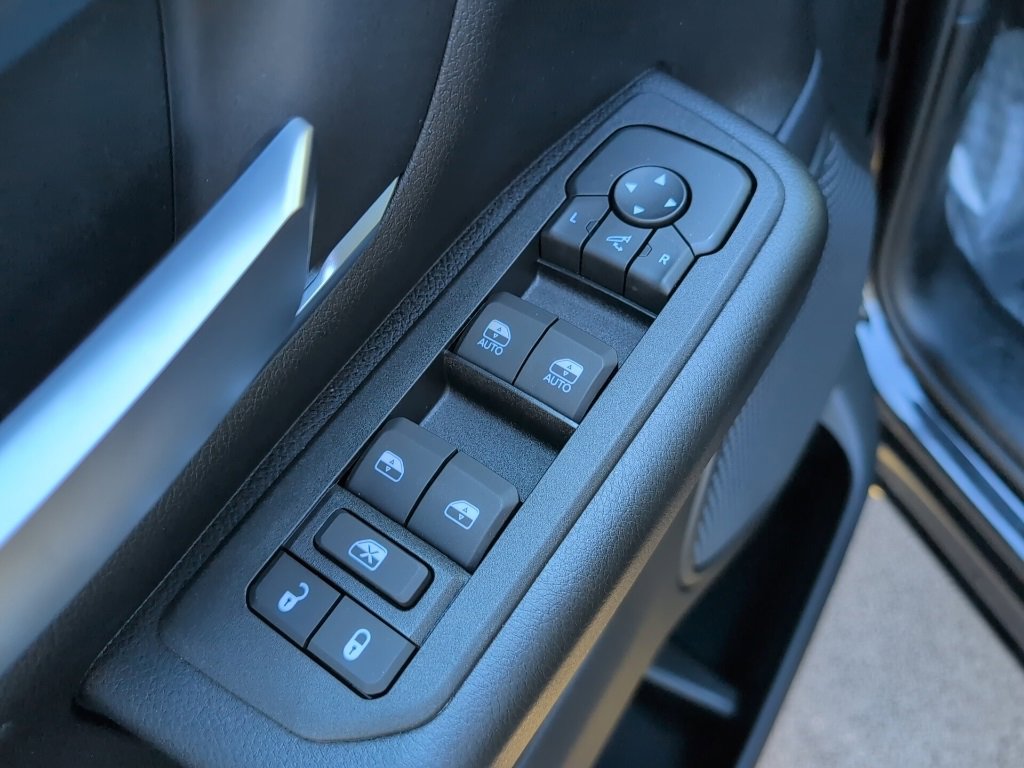 New 2026 RAM 1500 4x4 Crew Cab image 21