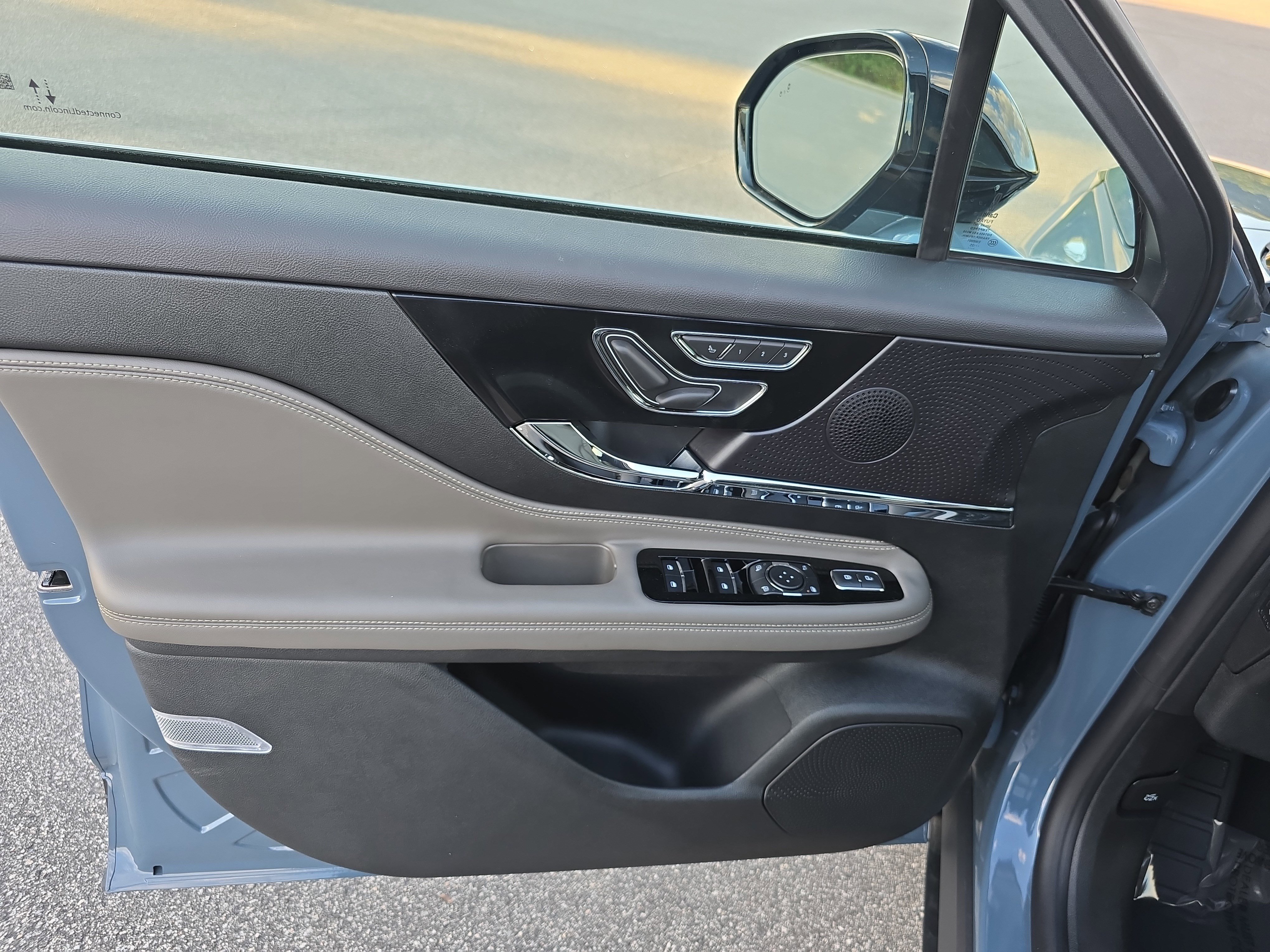 New 2026 Lincoln Corsair Premiere image 26