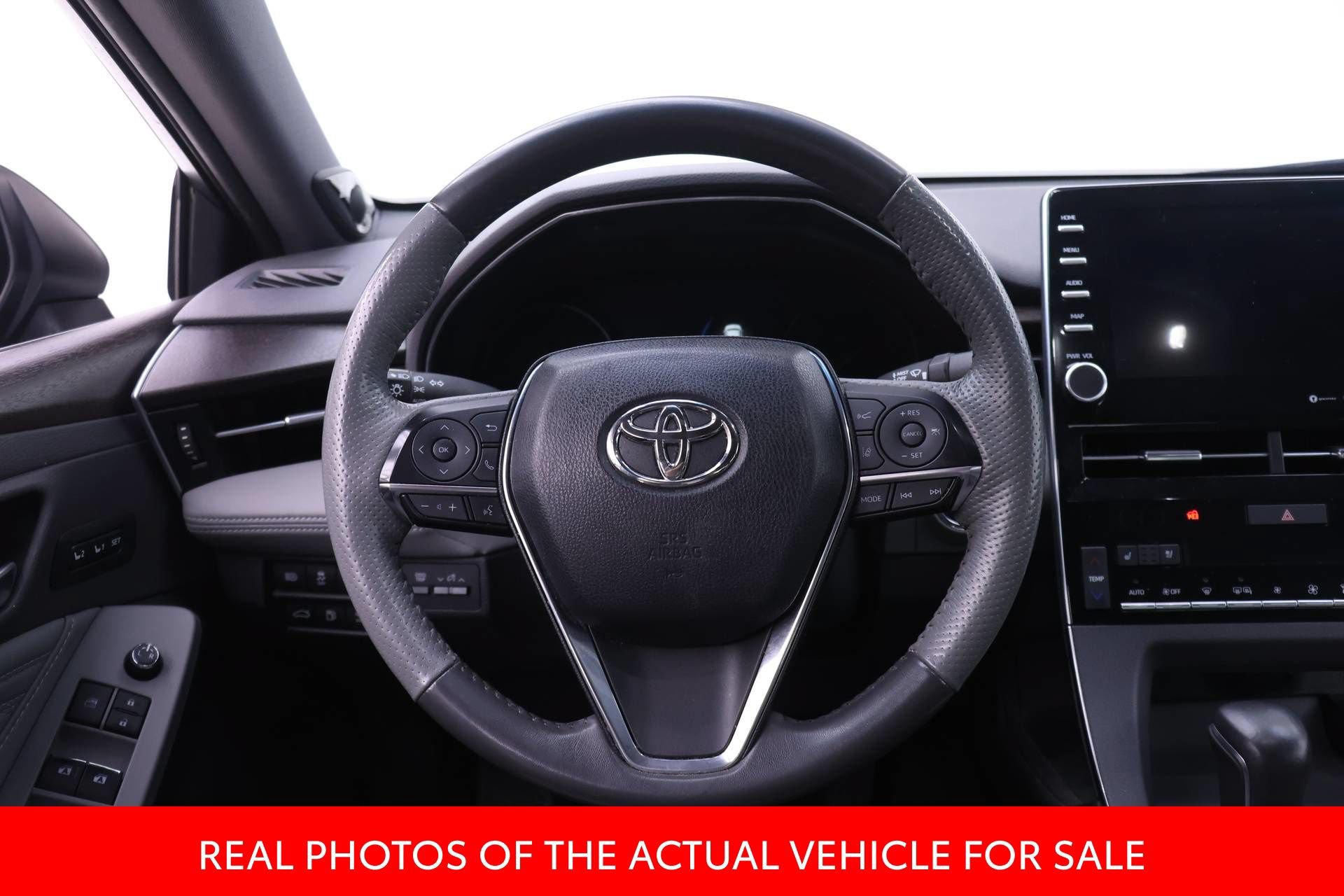 Certified 2019 Toyota Avalon Limited w/ Advanced Safety Package FWD image 13