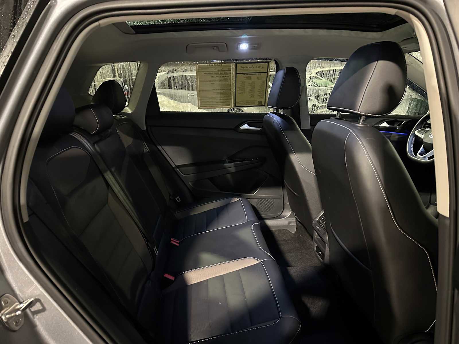 Used 2023 Volkswagen Taos SEL image 11