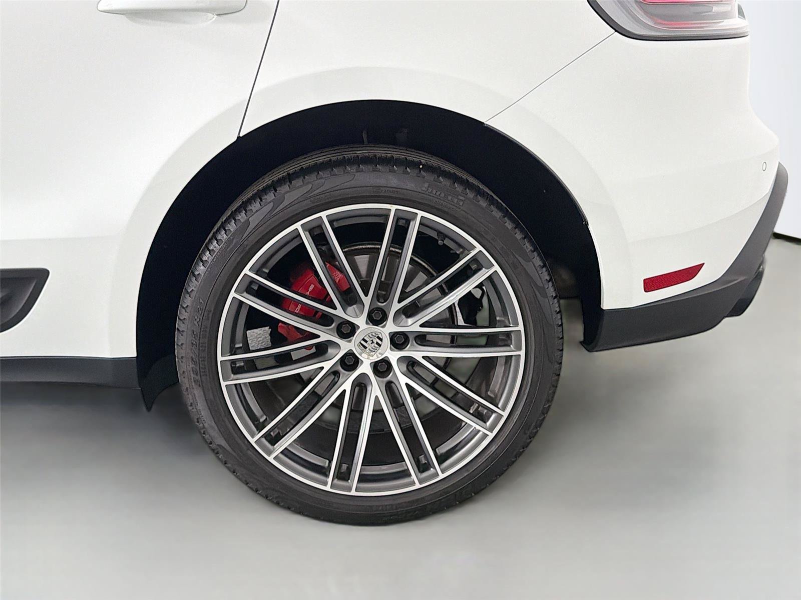 Certified 2023 Porsche Macan S AWD/4WD image 12
