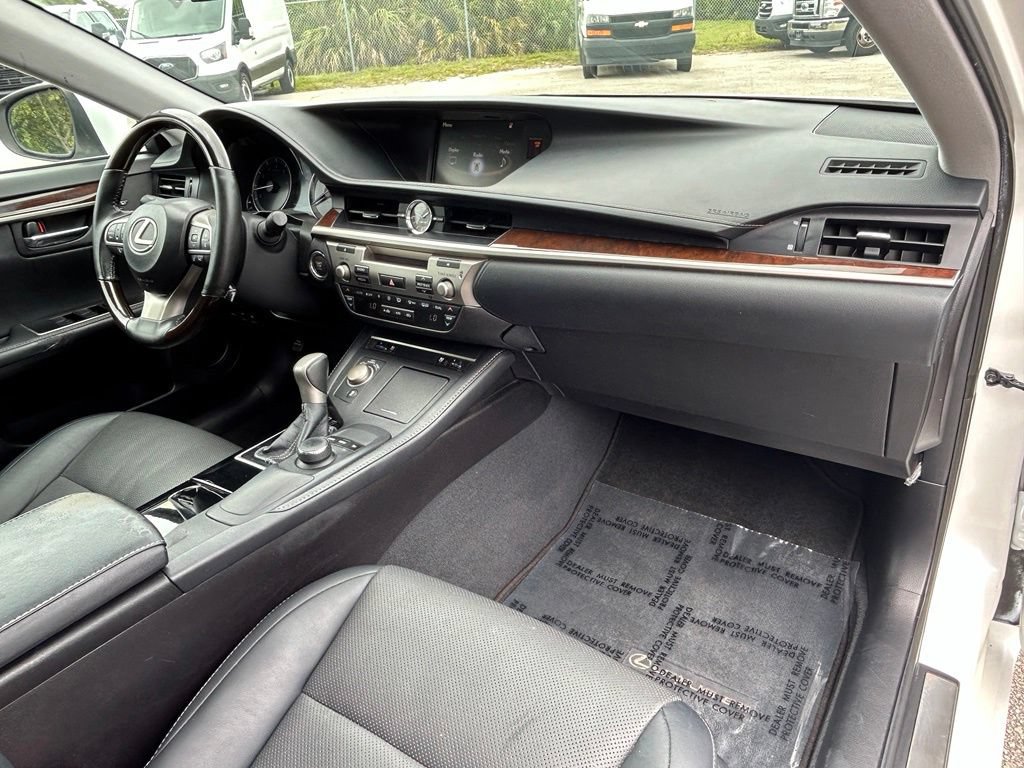 Used 2017 Lexus ES 350 w/ Premium Package FWD image 24