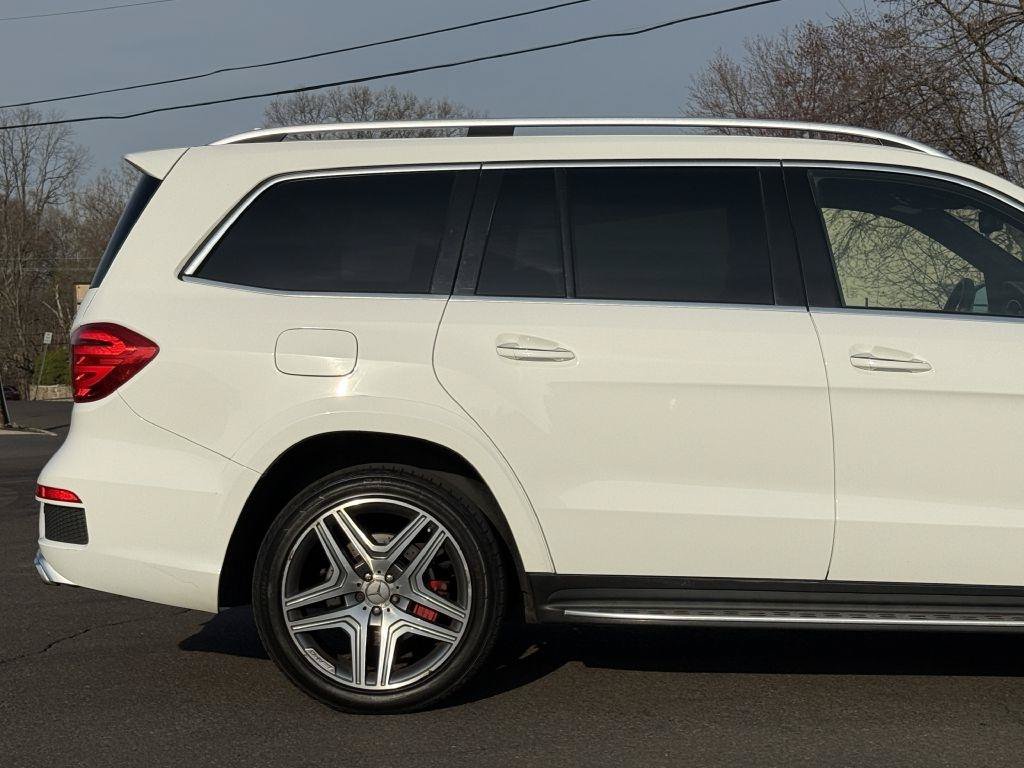 Used 2015 Mercedes-Benz GL 63 AMG 4MATIC image 9