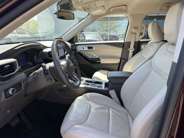 Used 2022 Ford Explorer Platinum w/ Equipment Group 601A image 12