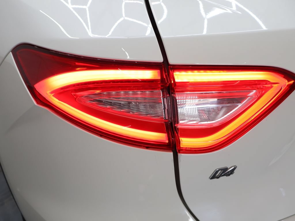Used 2018 Maserati Levante AWD/4WD image 26