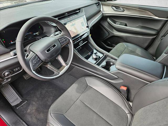 New 2026 Jeep Grand Cherokee Altitude RWD image 3