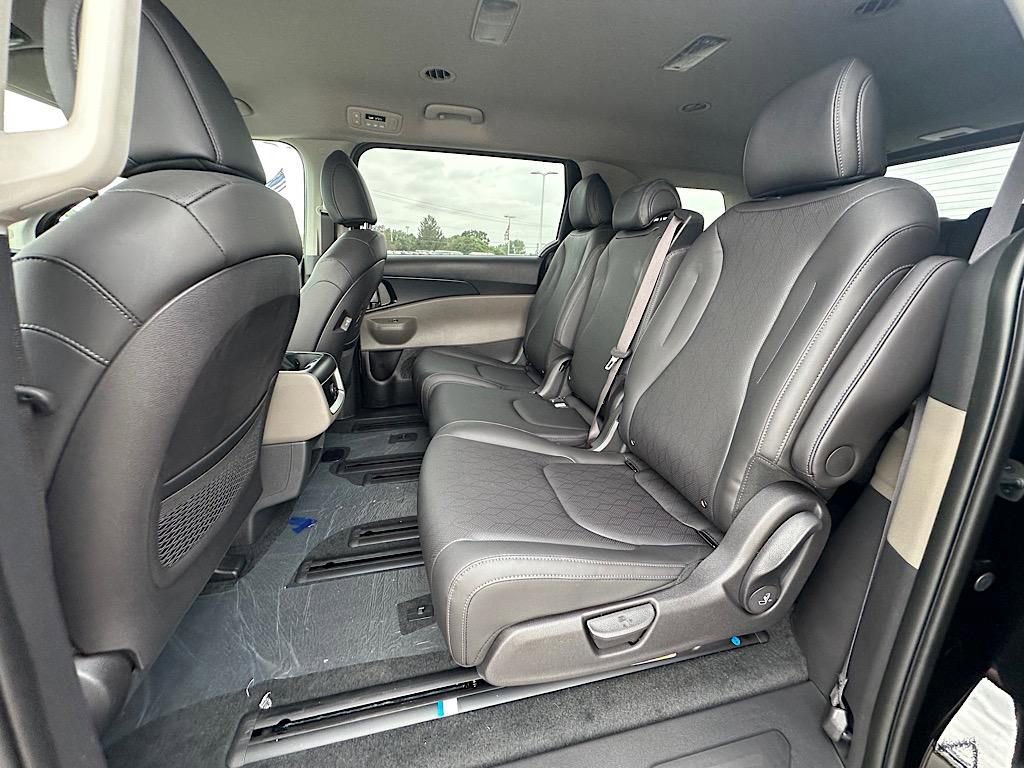New 2026 Kia Carnival LXS image 15