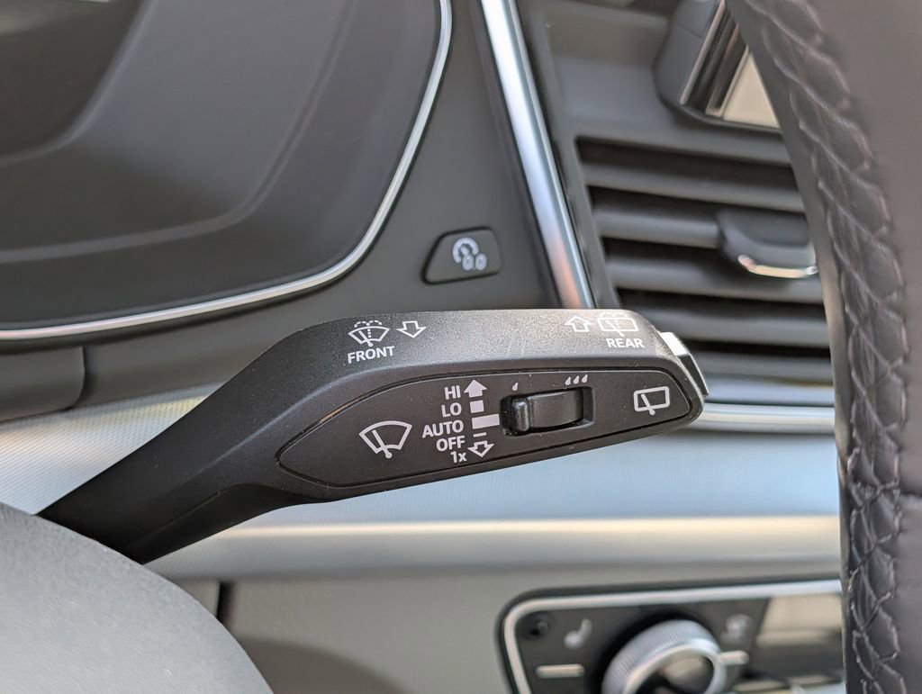 Used 2025 Audi Q5 2.0T Premium image 40