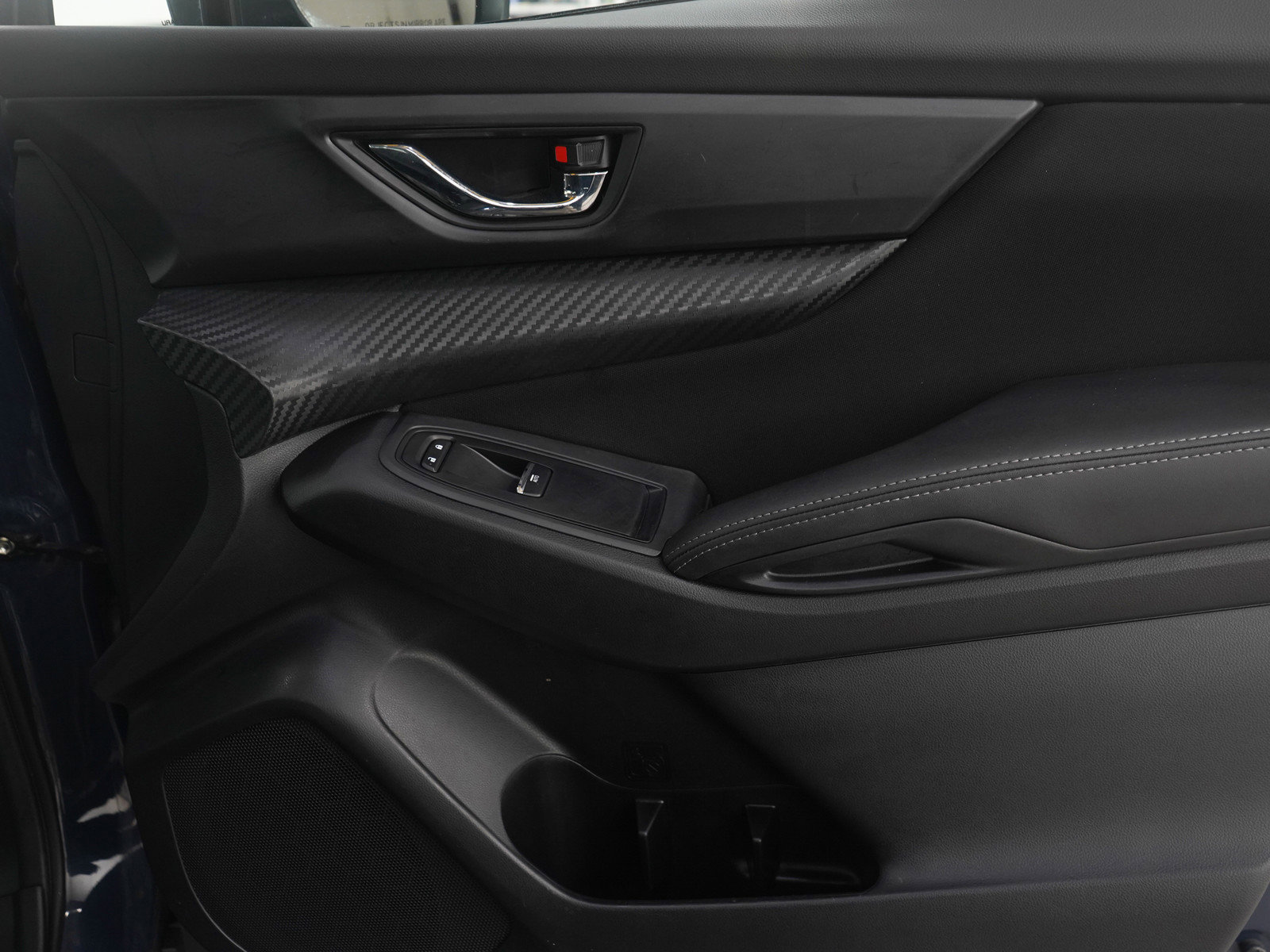 Used 2023 Subaru Ascent Premium image 9