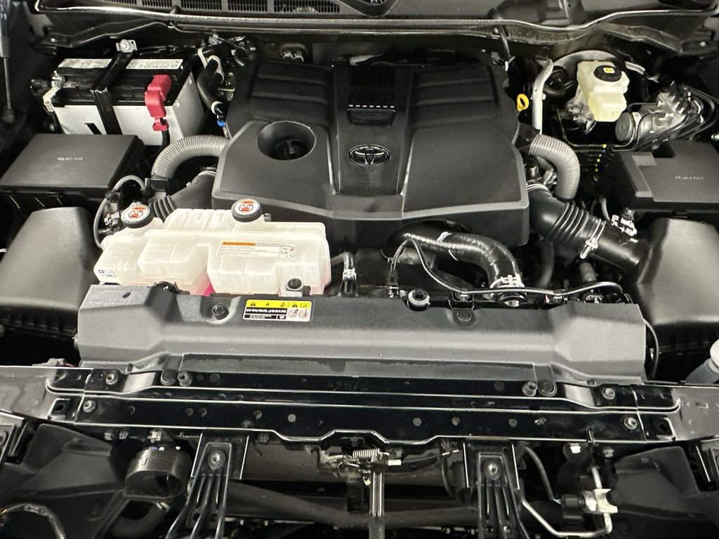 Used 2025 Toyota Tundra Platinum image 32