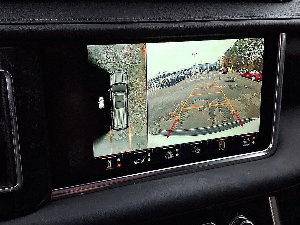 Used 2024 GMC Yukon Denali w/ Advanced Technology Package image 21