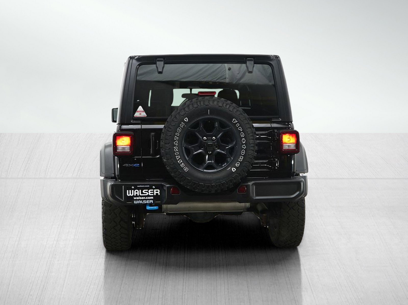 Used 2023 Jeep Wrangler Unlimited w/ Cold Weather Group AWD/4WD image 4