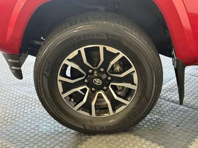 Used 2022 Toyota Tacoma TRD Sport AWD/4WD image 14