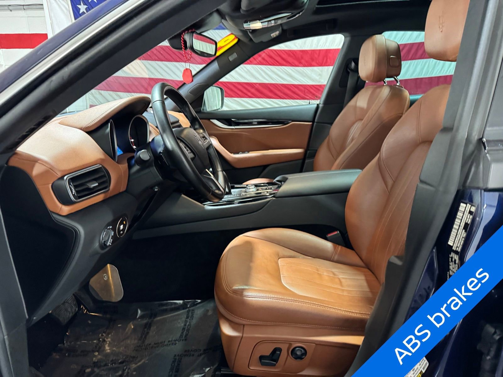 Used 2019 Maserati Levante image 9