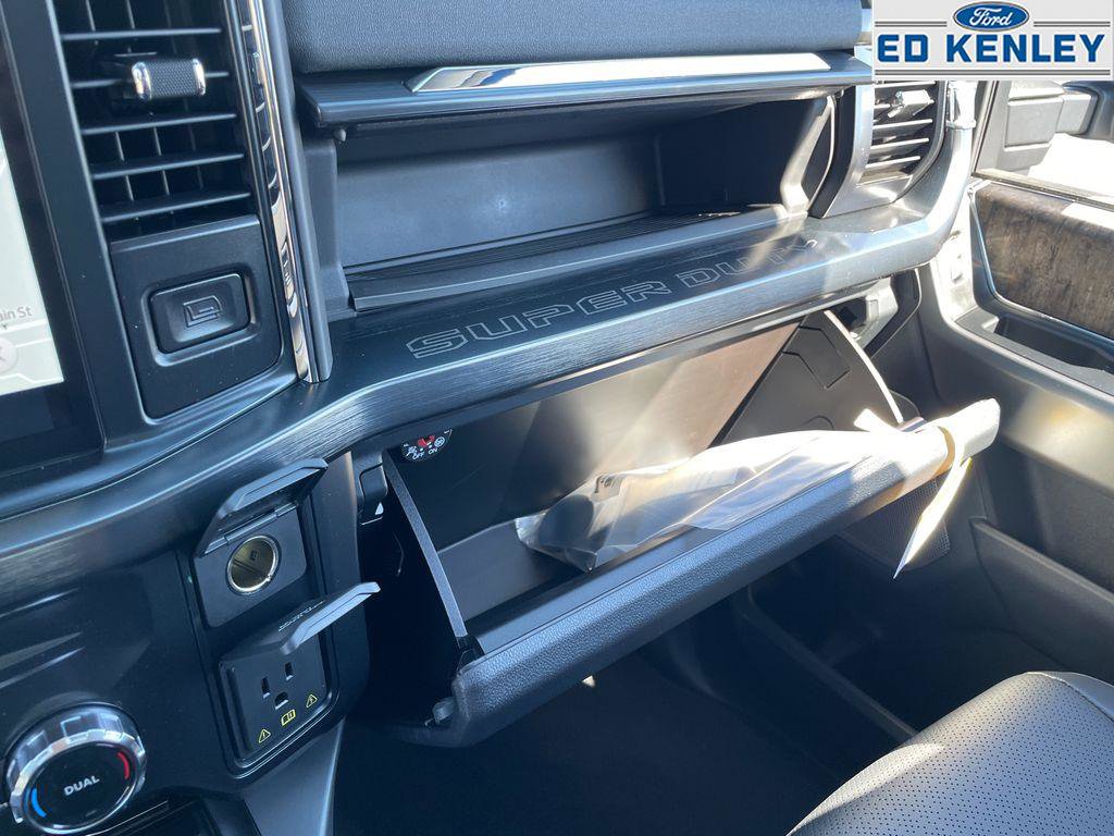 New 2026 Ford F350 Lariat image 17
