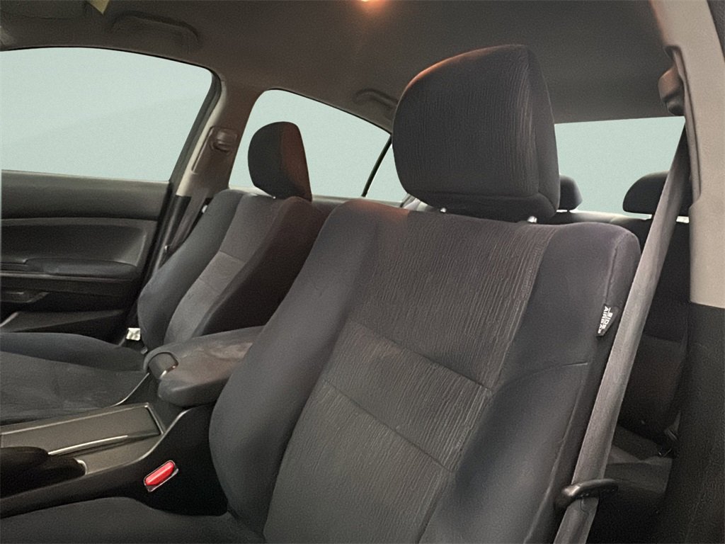 Used 2011 Honda Accord LX image 8