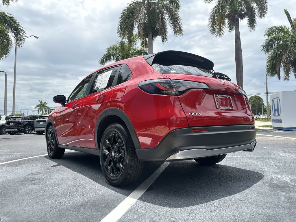 Used 2025 Honda HR-V Sport image 18