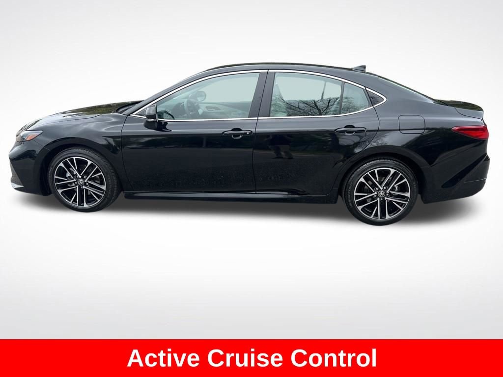 Used 2025 Toyota Camry XLE image 8