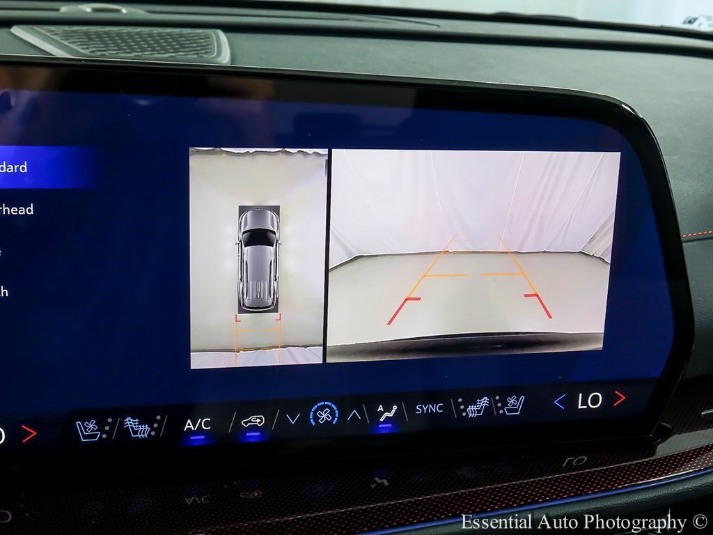 New 2026 Chevrolet Traverse RS w/ LPO, Floor Liner Package AWD/4WD image 18