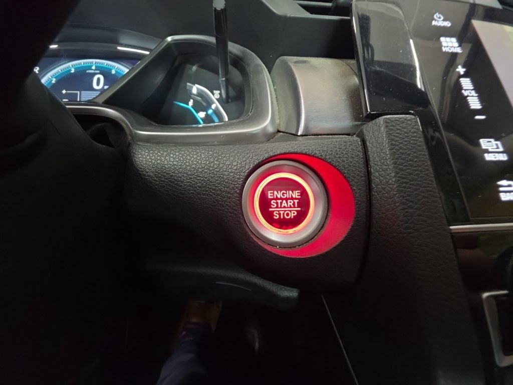Used 2018 Honda Civic EX-L image 12