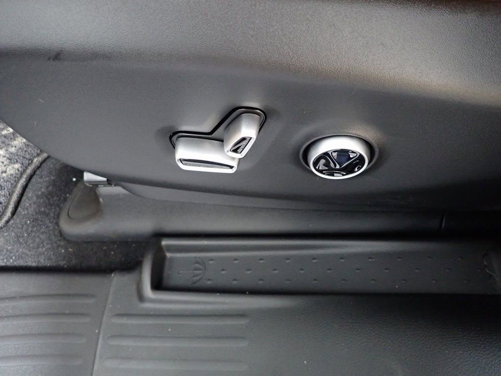 New 2026 Chrysler Pacifica Pinnacle FWD image 28