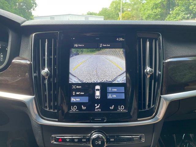 Used 2018 Volvo S90 T5 Momentum w/ Protection Package Premier FWD image 20