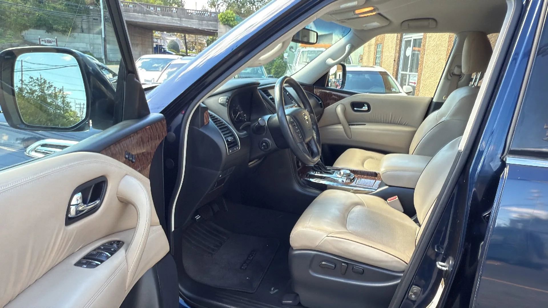 Used 2017 Nissan Armada SL image 23