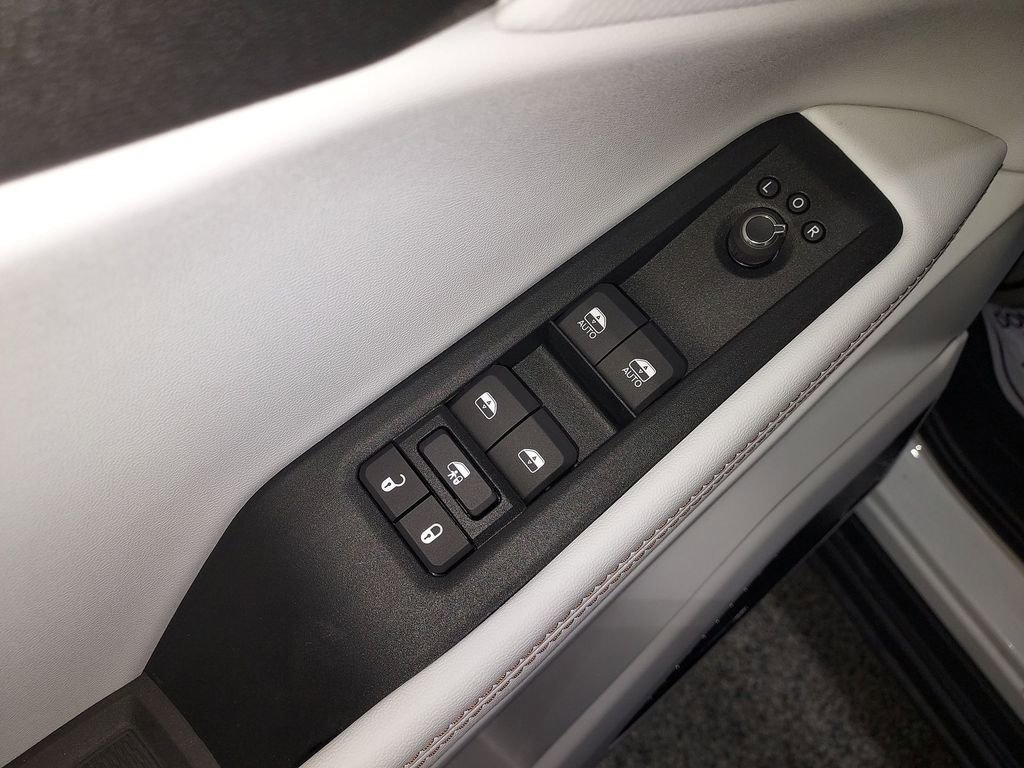 New 2026 Jeep Cherokee Overland image 19