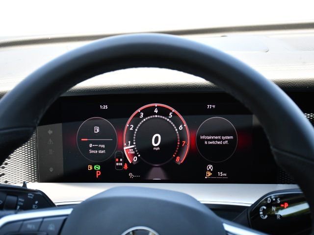 New 2026 Volkswagen Tiguan SE R-Line FWD image 23