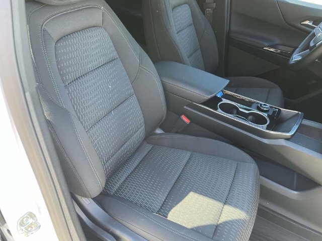 Used 2027 Chevrolet Equinox LT FWD image 17