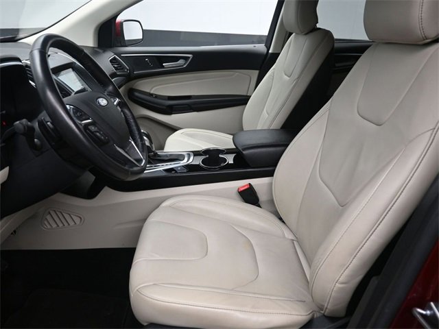 Used 2017 Ford Edge Titanium w/ Technology Package image 6