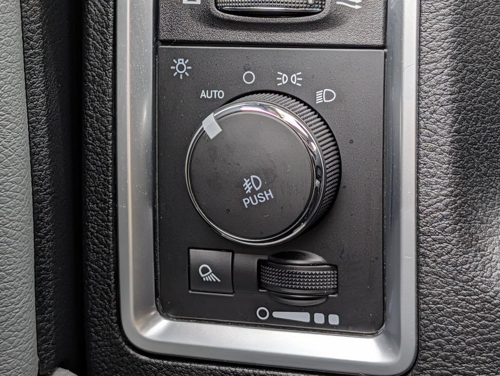 Used 2018 RAM 1500 Big Horn AWD/4WD image 34