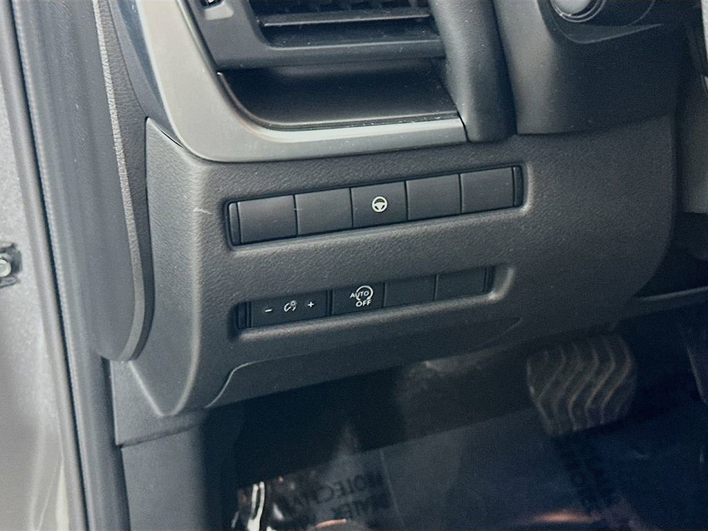 Certified 2023 Nissan Rogue SV image 15